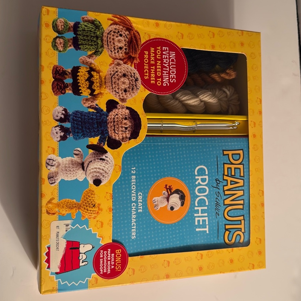 Peanuts crochet kit